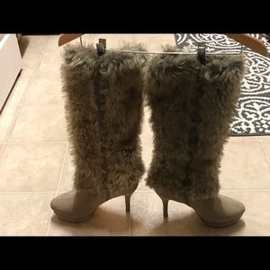 FERGIE boots